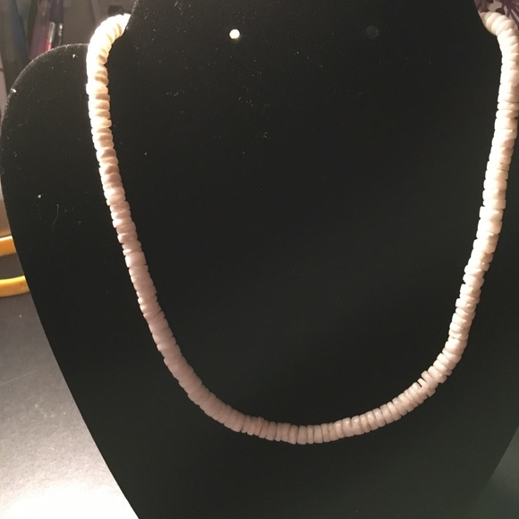 White Puka shell necklace and bracelets set *Last chance* - Picture 2 of 7